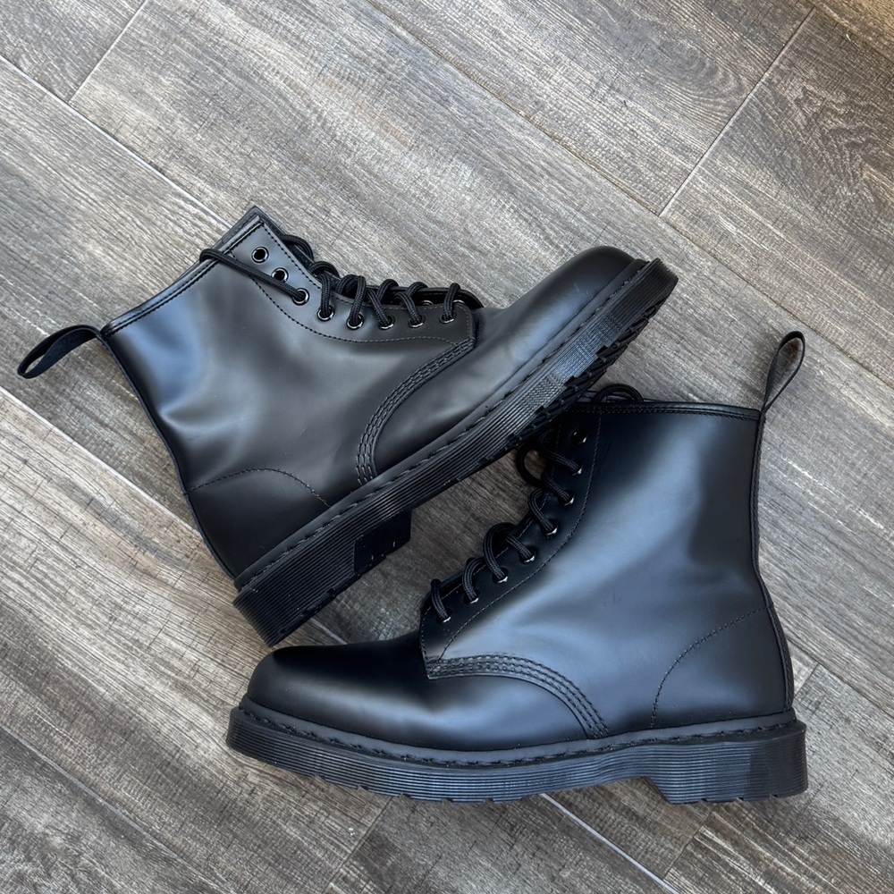 Dr martens 1460 MONO black Smooth Leather Lace Up Boots 10